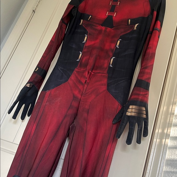 Men’s/Teens Deadpool Wade Wilson Costume. 3D Printed Spandex with accessories. - Picture 11 of 15